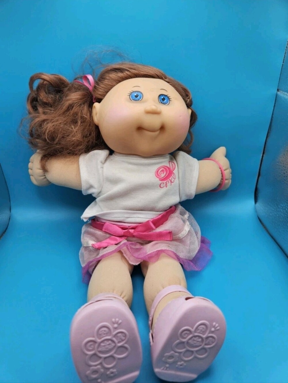 Cabage Patch Kids Doll 2011 Blue Eyes Light Brown Hair